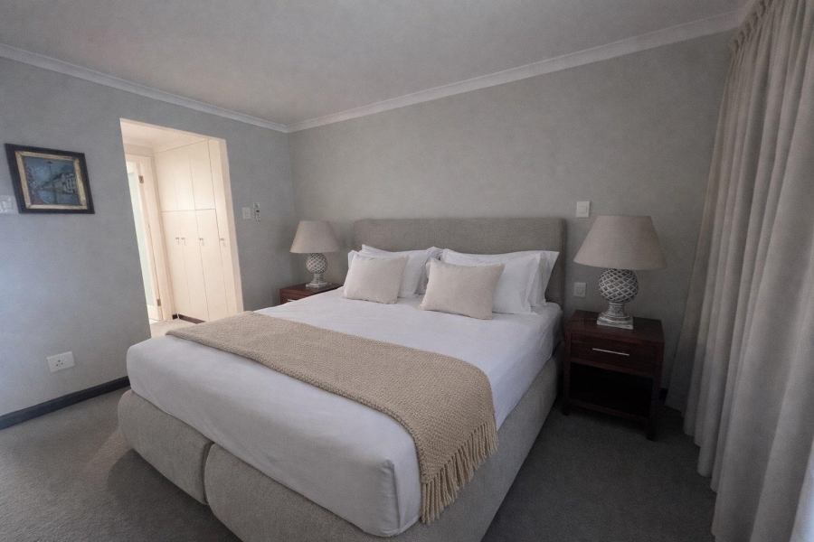 To Let 2 Bedroom Property for Rent in Bantry Bay Western Cape